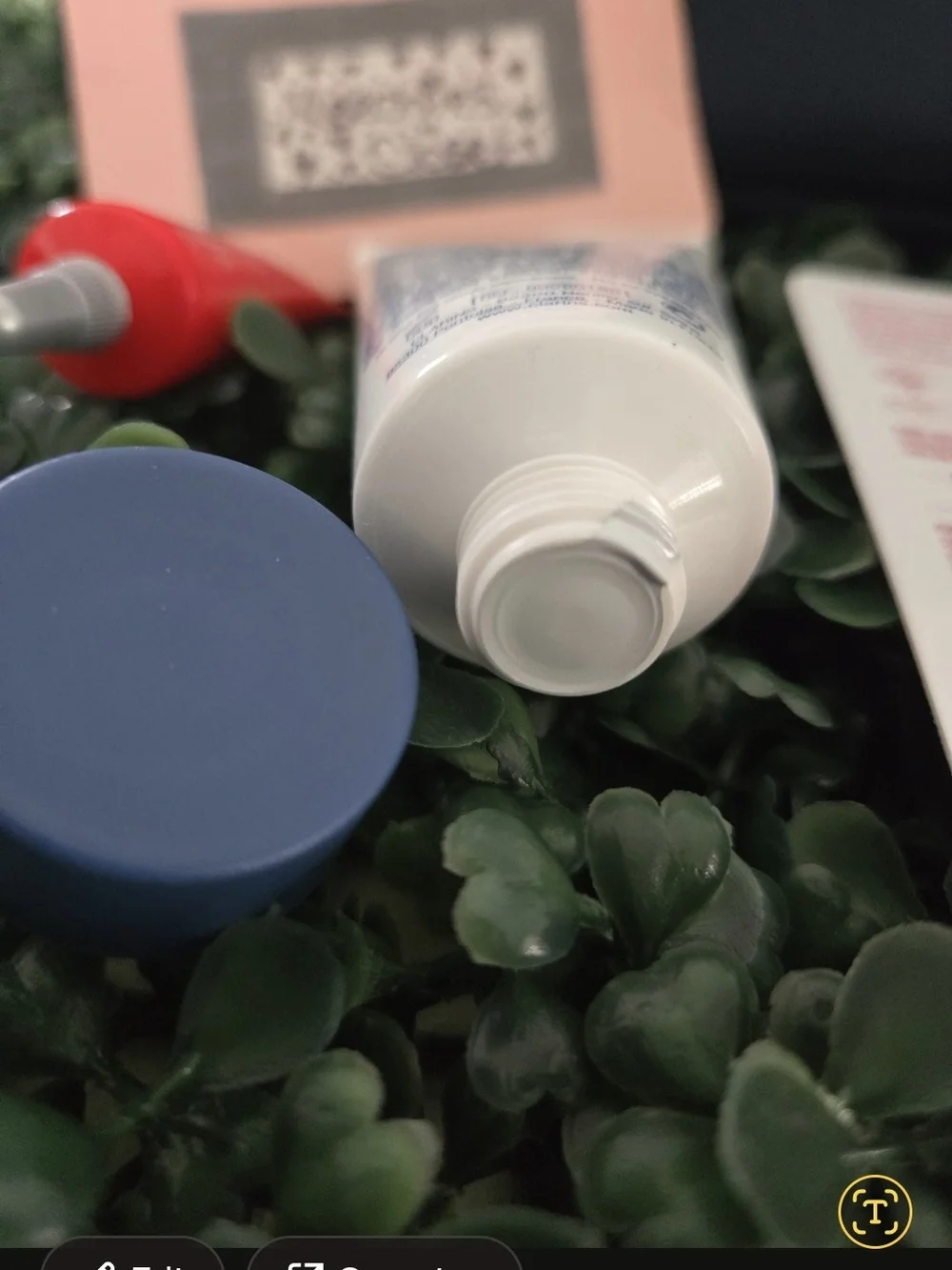 Clarins ​brand clarinsmen
